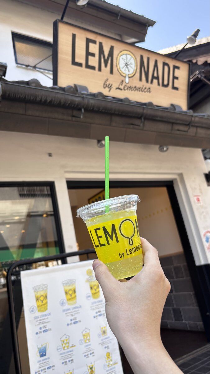 LEMONADE by Lemonicaのレモネード。食べ歩き後半の口直しにちょうどいい